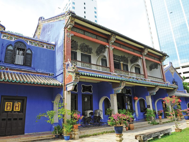 The mansion's distinctive indigo-blue outer wall earns it the nickname 'The Blue Mansion'. Built in the 1880s by the wealthy Cheong Fatt Tze, the award-winning mansion is a combination of Su Chow Dynasty period architecture, English fittings and Art Nouveau stained glass windows, with careful attention to feng shui, the Chinese art of geomancy. The mansion also serves as a boutique hotel, offering a truly unique heritage experience